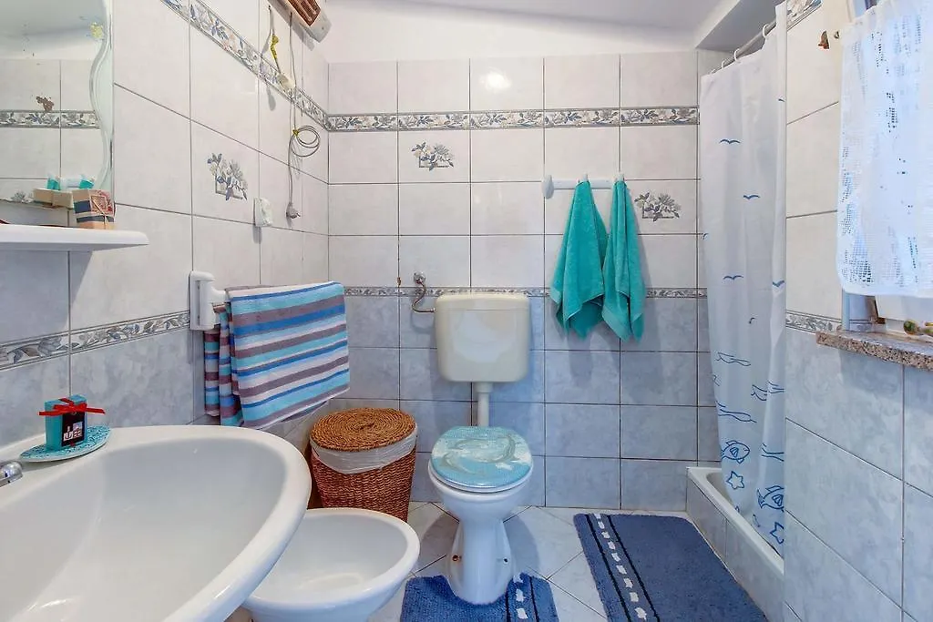 Narcis Central Apartment With Sea & City Views Veli Losinj