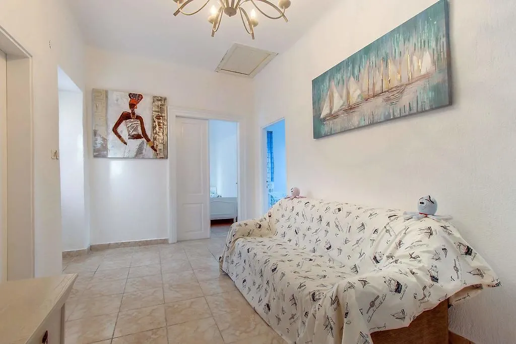 Narcis Central Apartment With Sea & City Views Croatia