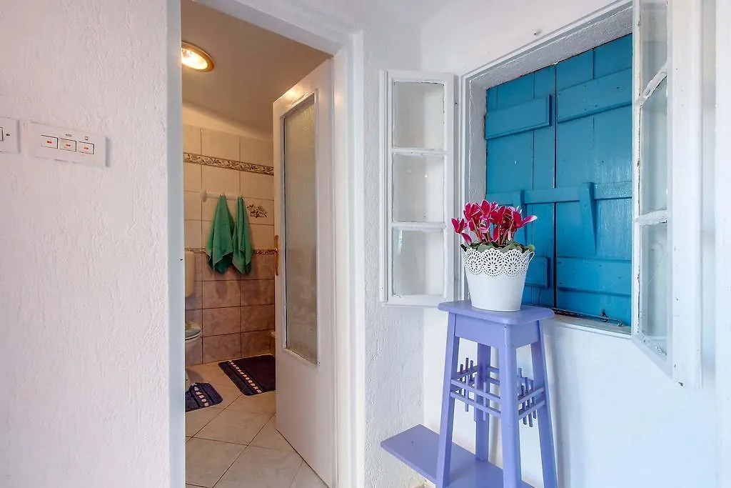 Narcis Central Apartment With Sea & City Views