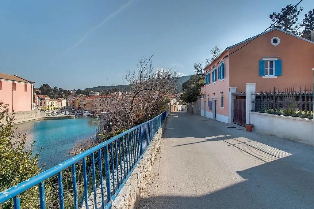 Narcis Central Apartment With Sea & City Views 0*, Veli Losinj
